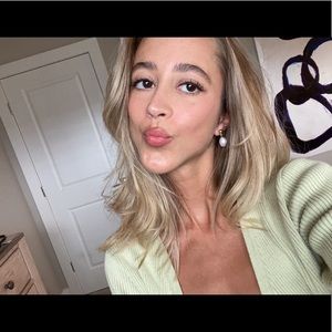 Meet your Posher, Juliana